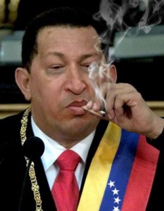 CHAVEZ_FUMANDO_TABACO
