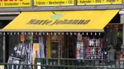 Head-shops-such-as-this-sell-a-wide-range-of-paraphernalia-but-seeds-are-no-longer-legal-©-Great-Beyond-250x140